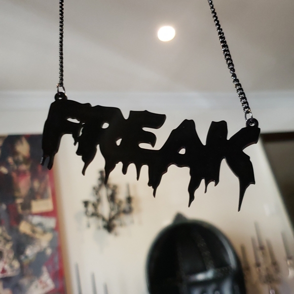 FREAK necklace - Picture 4 of 4
